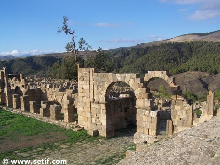 Le théâtre antique de Djemila