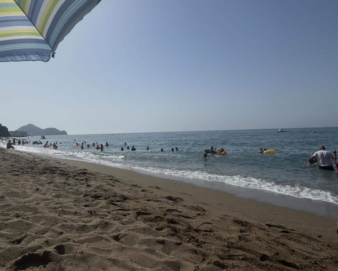Plage de la Roche Noire entre Béjaïa et Jijel